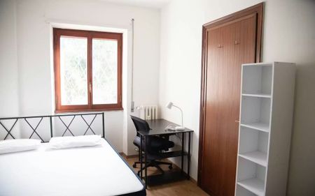 Via Colle Di Mezzo, Rome, Lazio 00143 - Photo 3