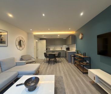 2 bedroom ground floor flat to rent - Photo 2