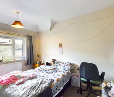 6 bedroom end of terrace house to rent - Photo 4