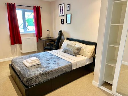 Eastcott Road - Photo 2