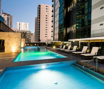 Spacious Terrace Road Stunner - Photo 4