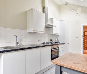 2 bedroom end of terrace house to rent - Photo 6