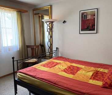 Charmante 4.5-Zimmer-Maisonette-Wohnung mit Bergblick in Felsberg - Photo 5