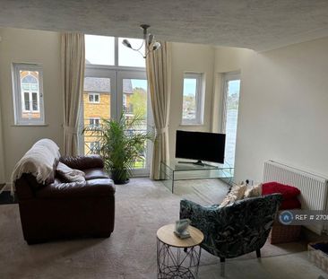 2 bedroom penthouse to rent - Photo 2