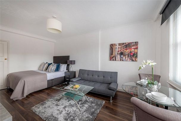 Studio to rent - Photo 1