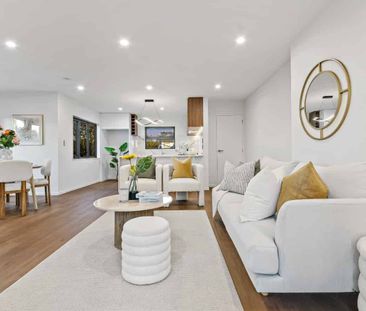 Brand New Standalone Home Ã¢ÂÂ 3 Bedrooms and 3 ensuites - Photo 3