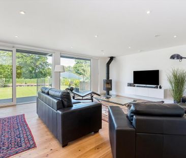 4 bedroom detached house to rent - Photo 1