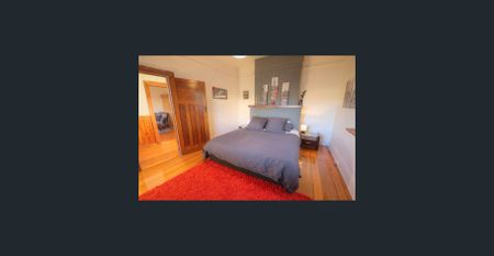 Thistle Street Treasure - Photo 3