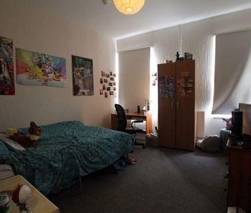 7 bedroom end of terrace house to rent - Photo 5