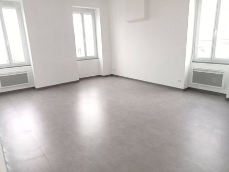 Location appartement 3 pièces 76 m² à Saint-Laurent-sur-Saône (01750) - Photo 5