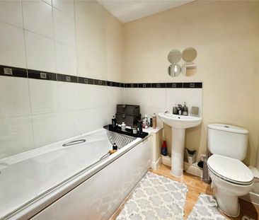 2 bedroom flat to rent - Photo 5