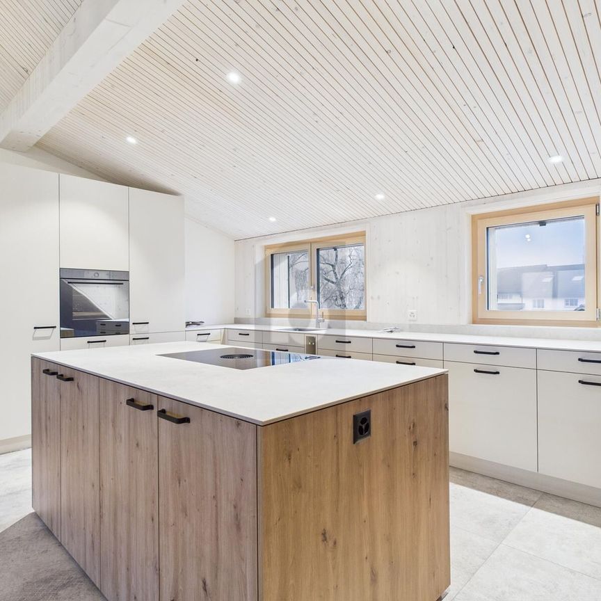 MODERN, LIGHT-FLOODED AND FAMILY-FRIENDLY - Photo 1