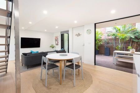 3/12 Warners Avenue, North Bondi NSW 2026 - Apartment For Rent | Domain - Photo 2