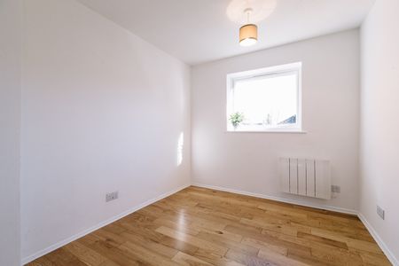 2 Bed Flat, Epping Close, RG1 - Photo 5