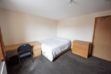 5 bedroom terraced house to rent - Photo 5