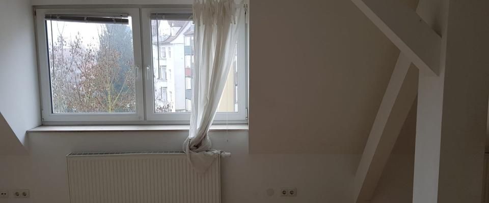 1-Zimmer Apartment mit ausgebautem Raum in DG und großen Lagerrau - Foto 1