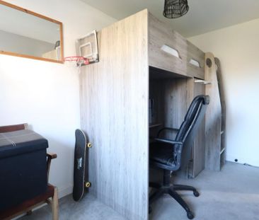 2 bedroom end of terrace house to rent - Photo 2