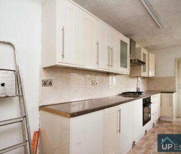 3 bedroom end of terrace house to rent - Photo 5