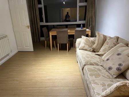 2 Bed Flat, Southcote Road, RG30 - Photo 2