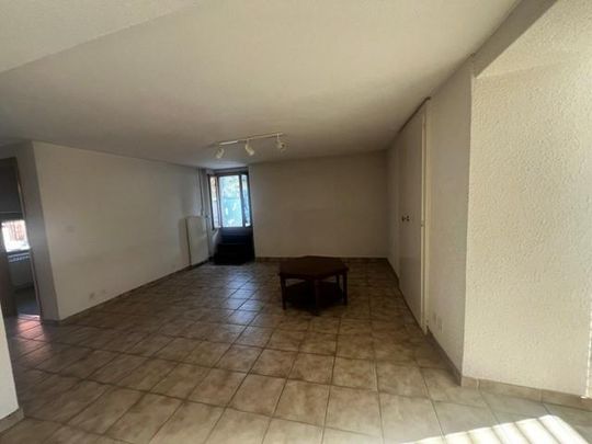 Magnifique appartement de 3 pièces, situé dans un quartier calme et paisible, environnement entouré de vignes. - Photo 1