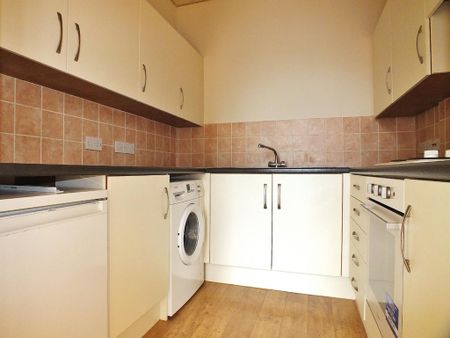 2 bedroom flat to rent - Photo 3