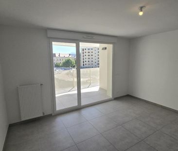 Location Appartement 2 pièces 47m² THONON LES BAINS 74200 - Photo 6