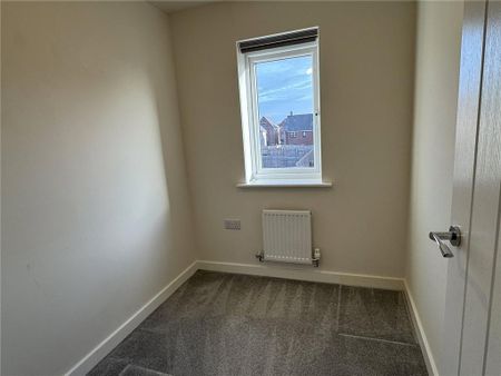 3 bedroom semi-detached house to rent - Photo 5