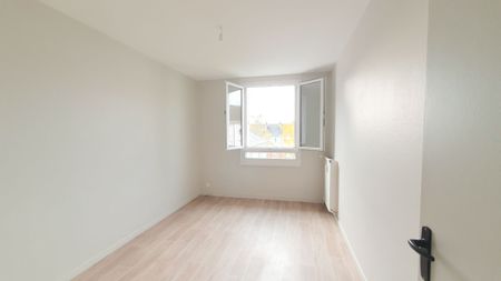 T4 de 71 m² grand séjour avec balcon – proche tram - Photo 3