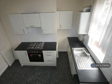 2 bedroom terraced house to rent - Photo 5