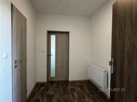 Pronájem, byt 1+kk, 25 m - Photo 3