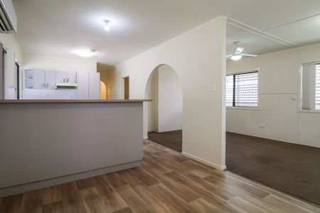 BREAK LEASE - JUST MINUTES TO THE CBD &mldr; BEST VALUE INNER CITY HOME! - Photo 2