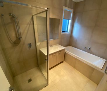 Beautiful Family Home - Photo 5