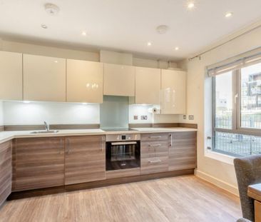 2 bedroom flat to rent - Photo 3