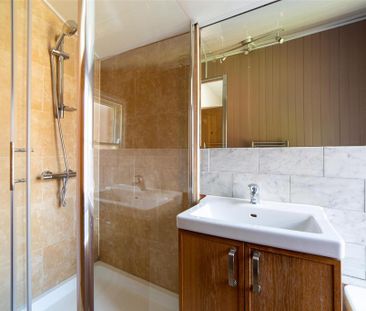 6 bedroom semi-detached house to rent - Photo 1