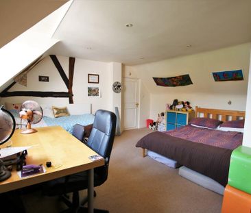 3 bedroom semi-detached house to rent - Photo 5