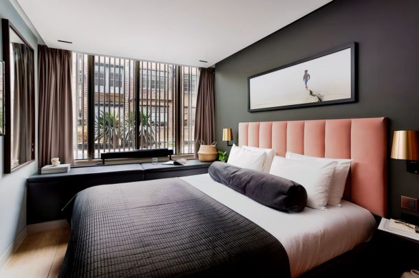 Studio Apartment - Photo 1