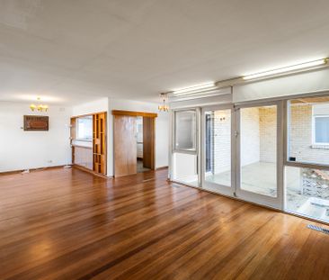 15 Besant Street, Hampton East VIC 3188 - House For Rent | Domain - Photo 3