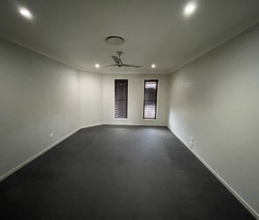 FOUR BEDROOM EXECUTIVE STYLE HOME - Photo 2