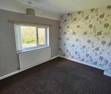2 bedroom semi-detached house to rent - Photo 2