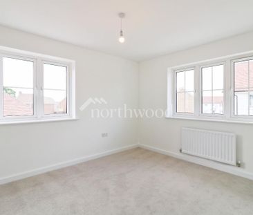 4 bedroom detached house to rent - Photo 5