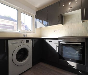 Flat in Reeth Road, Carlisle - Photo 4