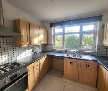 2 bedroom maisonette to rent - Photo 3