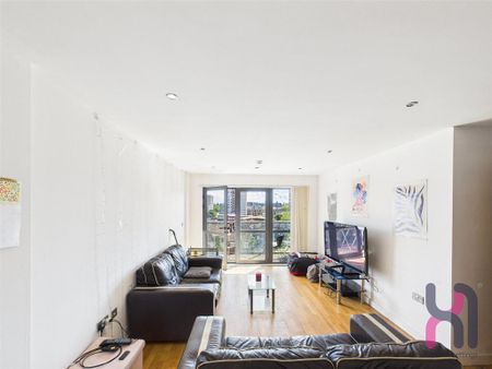 2 bedroom flat to rent - Photo 4
