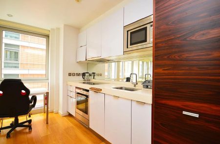 Studio to rent - Photo 3