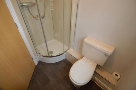 4 bedroom townhouse to rent - Photo 5