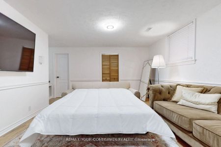 For Lease - 70 Bedford Park Avenue, Richmond Hill, Ontario - Photo 4