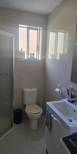 Caulfield North - Photo 4