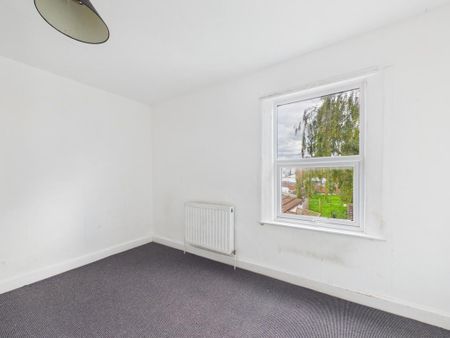 3 bedroom end of terrace house to rent - Photo 4
