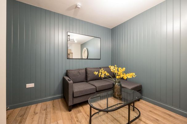 1 bedroom in a house share to rent - Photo 1