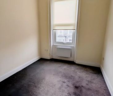 2 Bed 1 Bath - Photo 3